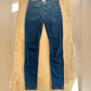 LIKE NEW Hudson skinny jeans